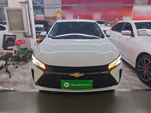 Chevrolet Monza — Фото автомобиля 2