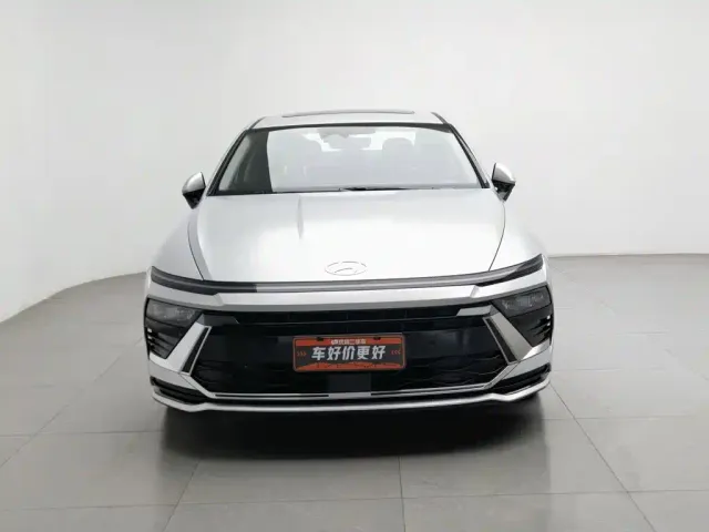 Hyundai Sonata — Фото автомобиля 3