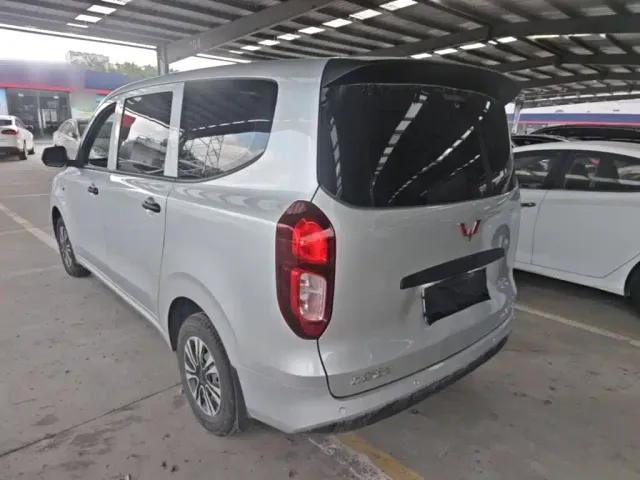 Wuling Hongguang — Фото автомобиля 4