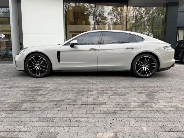 Porsche Panamera — Фото автомобиля 2