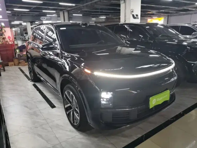 Li Auto L9 — Фото автомобиля 3