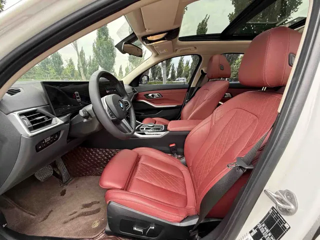 BMW 3 Series — Фото автомобиля 4