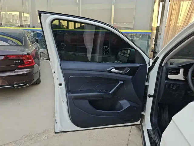 Volkswagen Tharu — Фото автомобиля 7