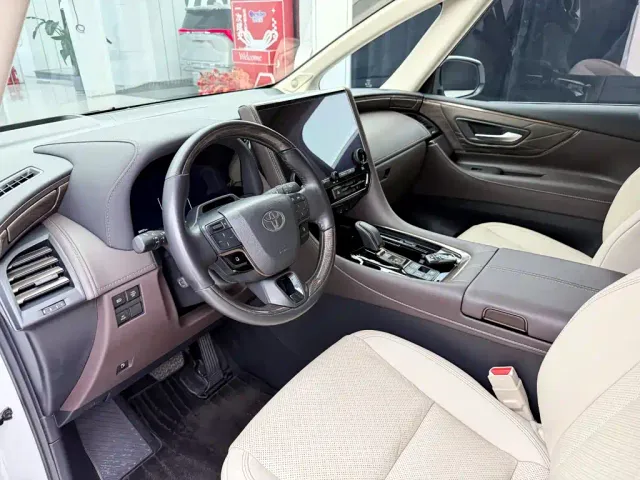 Toyota Alphard — Фото автомобиля 5