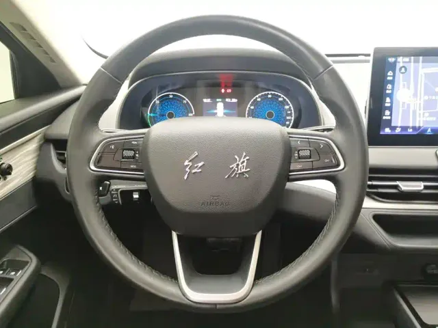 Hongqi E-QM5 — Фото автомобиля 15