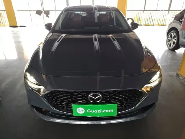 Mazda Axela — Фото автомобиля 2