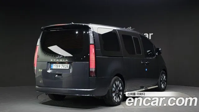 Hyundai Staria Staria Lounge 9 мест — Фото автомобиля 2