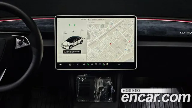 Tesla Model 3 — Фото автомобиля 13