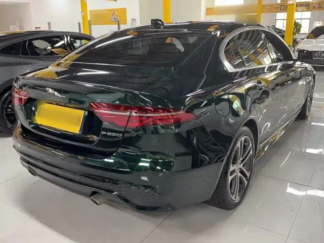 Jaguar XEL — Фото автомобиля 4