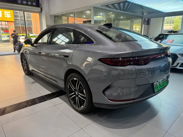 BYD Qin L — Фото автомобиля 7