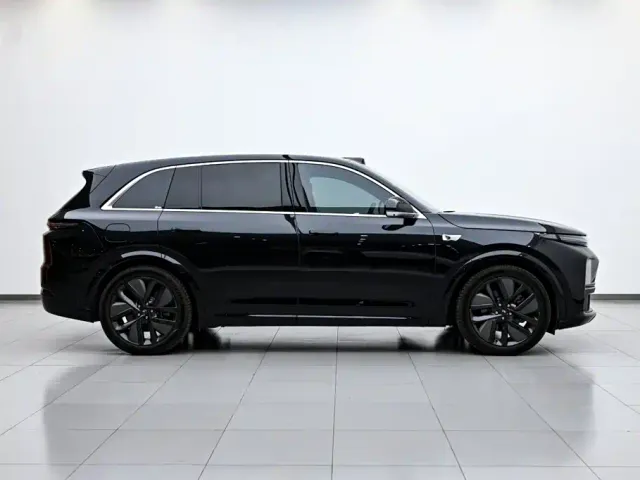 Li Auto L7 — Фото автомобиля 6