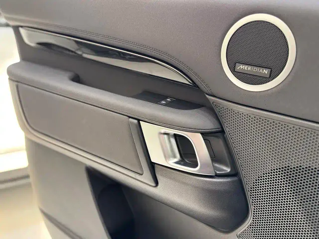 Land Rover Discovery — Фото автомобиля 9