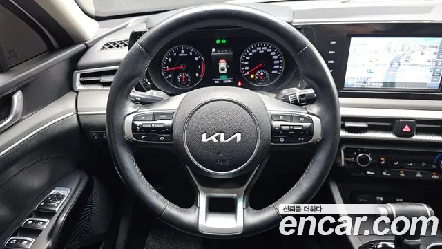 Kia K5 K5 3 поколение 2.0 LPI(Для проката) — Фото автомобиля 12
