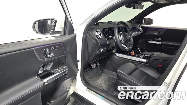 Mercedes-Benz EQB — Фото автомобиля 8