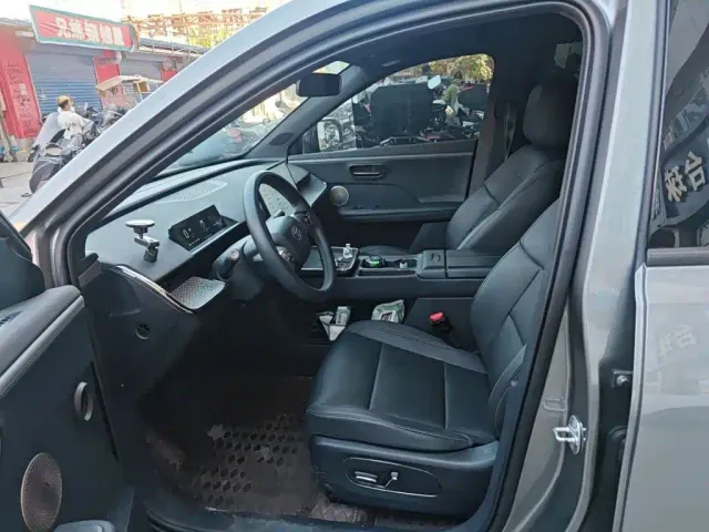 Toyota BoZhi 3X — Фото автомобиля 11