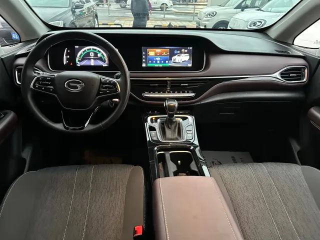 GAC Trumpchi M6 — Фото автомобиля 13
