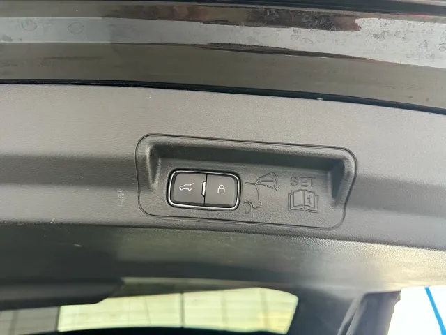 Ford Explorer — Фото автомобиля 9