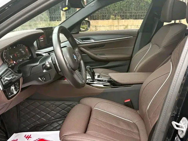 BMW 5 Series — Фото автомобиля 3