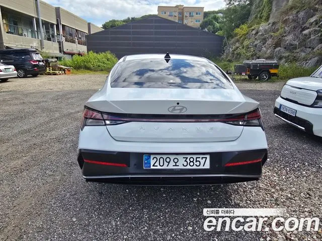 Hyundai Avante CN7 — Фото автомобиля 4