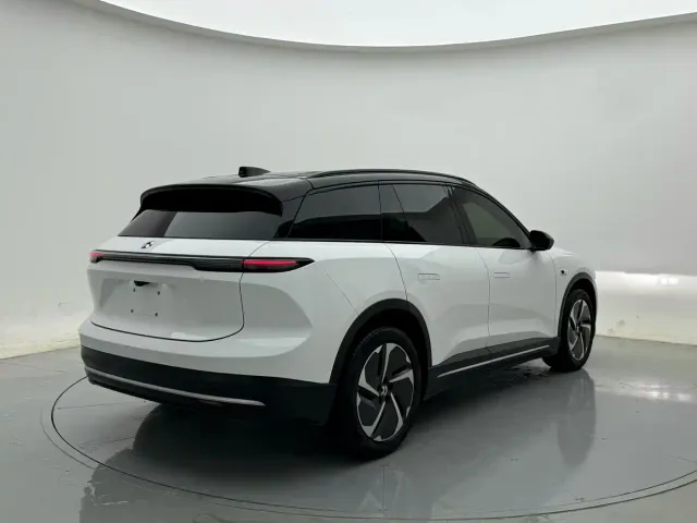 Nio ES6 — Фото автомобиля 6