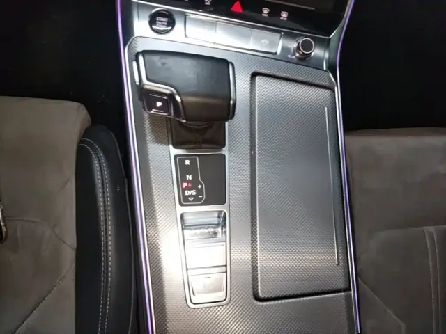 Audi A6L — Фото автомобиля 13