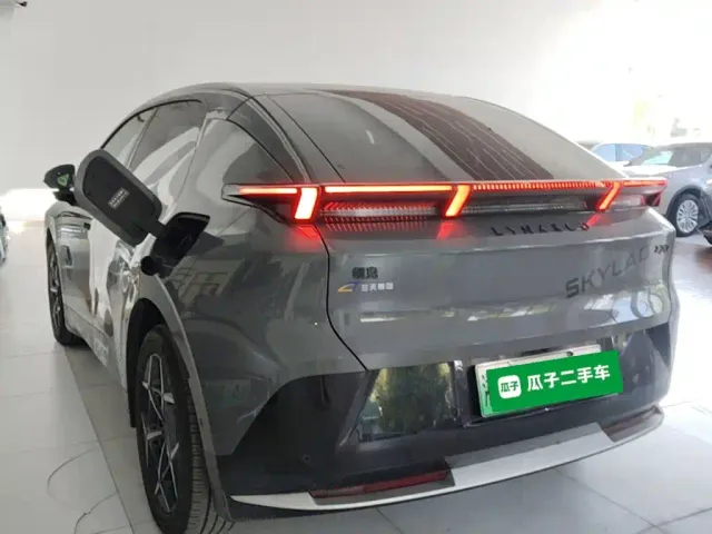 Lynk & Co Z20 — Фото автомобиля 4