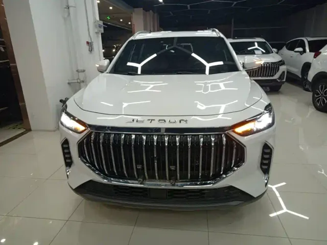 Jetour X70 Plus — Фото автомобиля 2