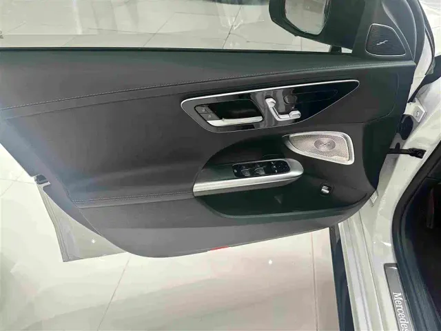 Mercedes-Benz C-Class — Фото автомобиля 6