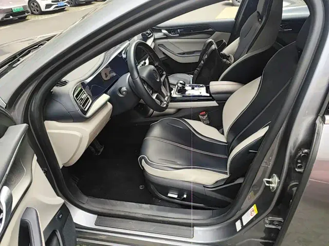 BYD Qin PLUS — Фото автомобиля 15