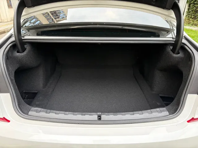 BMW 3 Series — Фото автомобиля 26