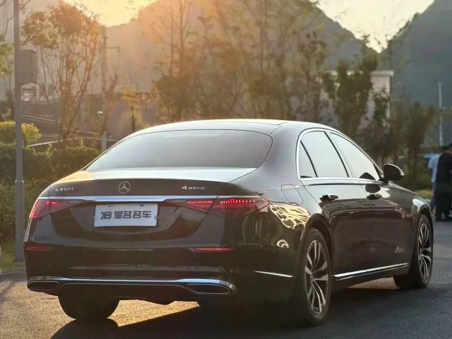 Mercedes-Benz S-Class — Фото автомобиля 14