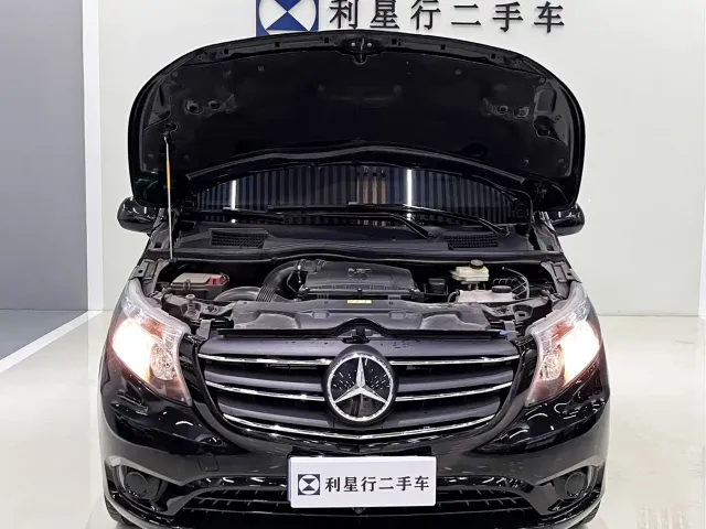 Mercedes-Benz Vito 2023 2.0T Elite 7-Seater — Фото автомобиля 10