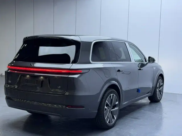 Li Auto L9 — Фото автомобиля 7