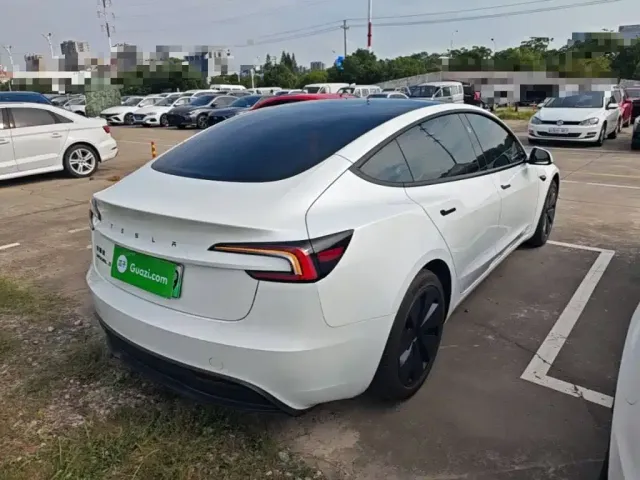 Tesla Model 3 2025 Model Year Facelift Rear-Wheel Drive — Фото автомобиля 6