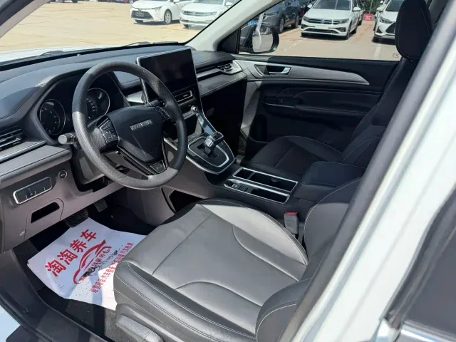 Haval M6 — Фото автомобиля 7