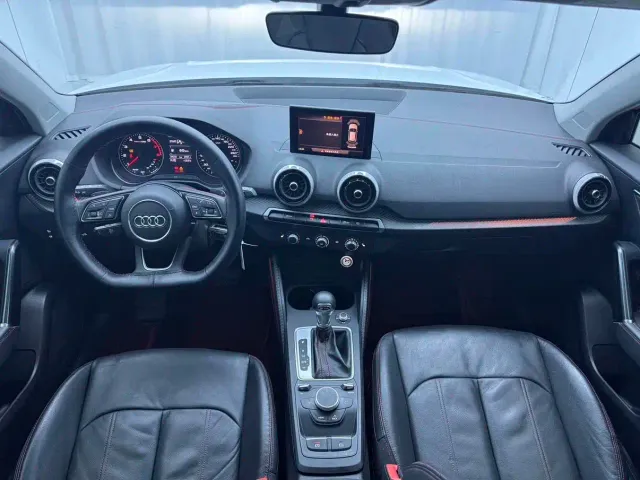 Audi Q2L — Фото автомобиля 17