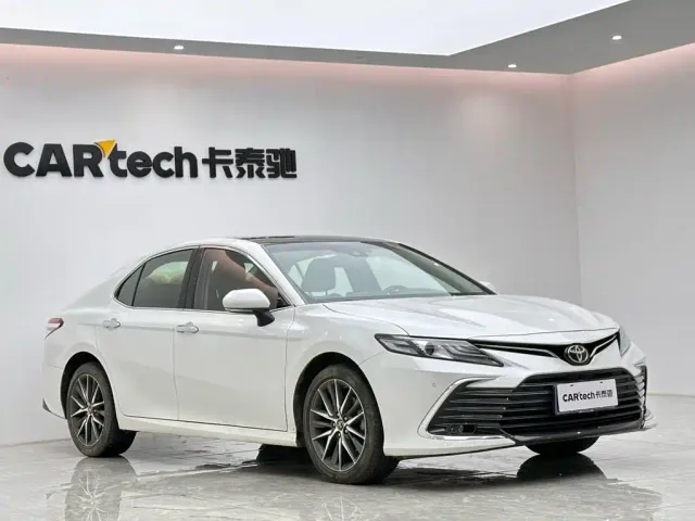 Toyota Camry — Фото автомобиля 6