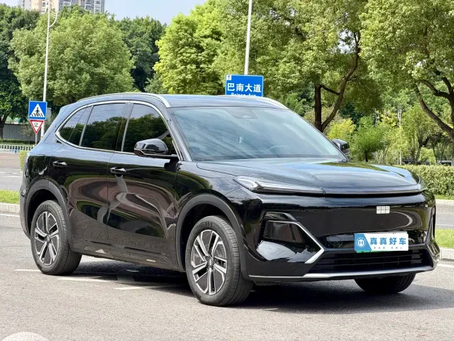 Geely Galaxy Starship 7 EM-i — Фото автомобиля 3