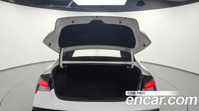 Hyundai Avante CN7 — Фото автомобиля 26