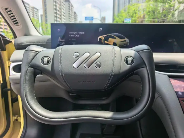 IM Motors L6 — Фото автомобиля 17
