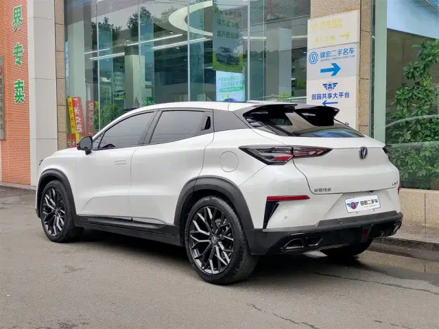Changan UNI-T — Фото автомобиля 4