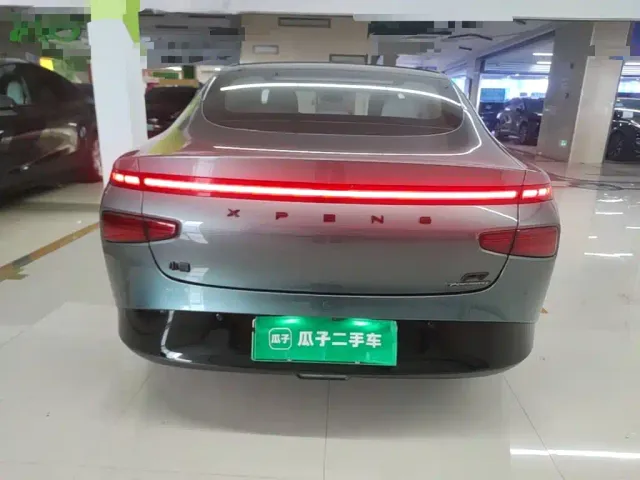 Xpeng P7 — Фото автомобиля 5