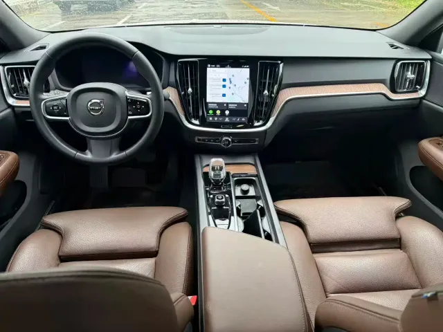 Volvo S60 — Фото автомобиля 8