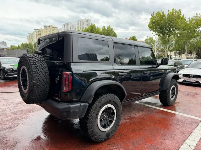 Ford Bronco — Фото автомобиля 6