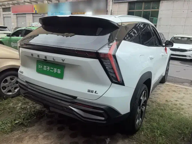 Geely Boyue L — Фото автомобиля 6