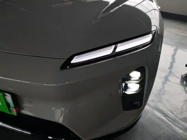 Nio ET5 — Фото автомобиля 23
