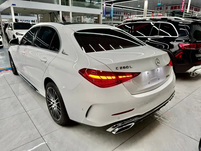 Mercedes-Benz C-Class — Фото автомобиля 2