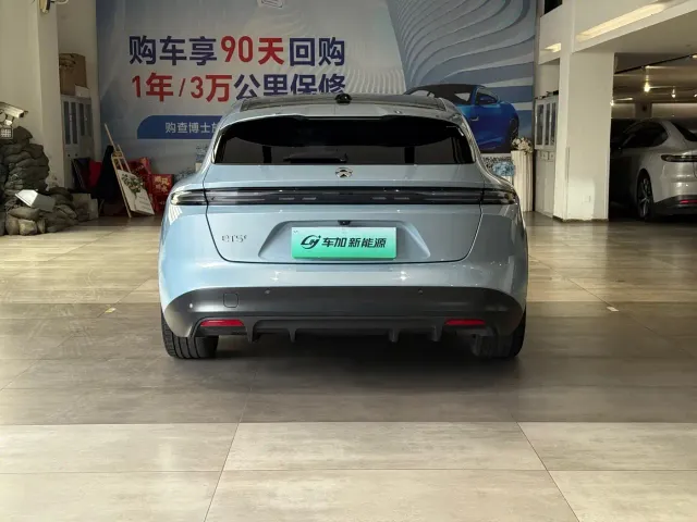 Nio ET5 Touring — Фото автомобиля 8