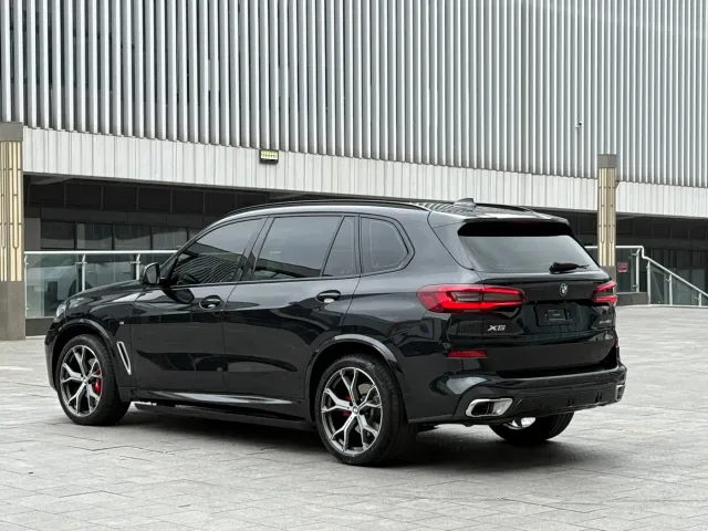 BMW X5 — Фото автомобиля 7