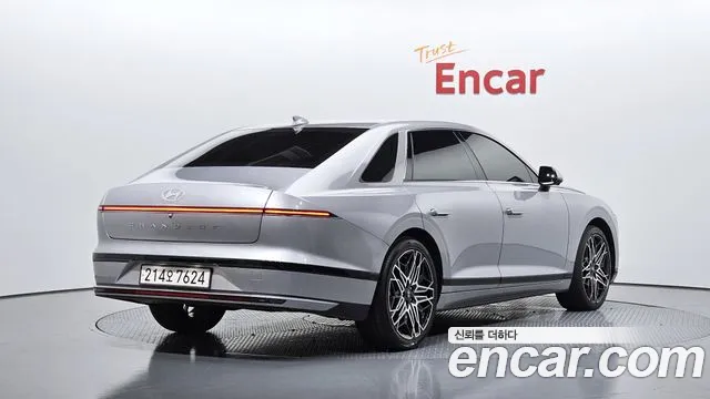 Hyundai Grandeur GN7 — Фото автомобиля 2